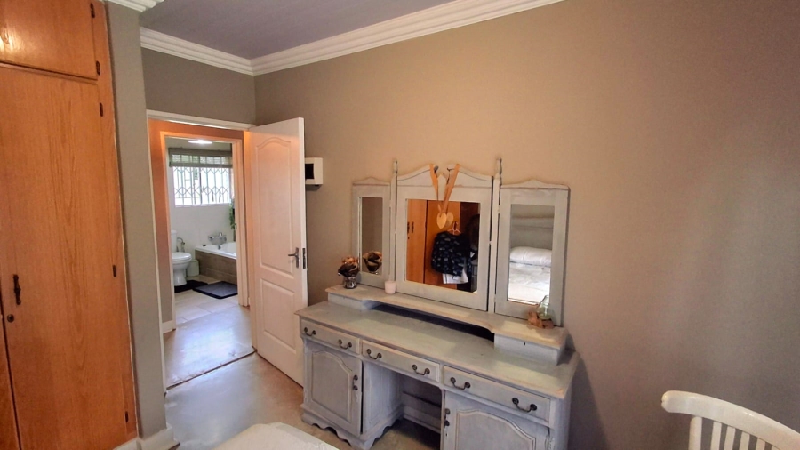 5 Bedroom Property for Sale in Vaalpark Free State
